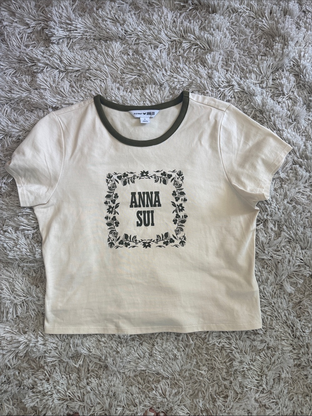 Old Navy x Anna Sui Cream Short Sleeve Ringer Tee with Olive Green Trim - Picture 3 of 5